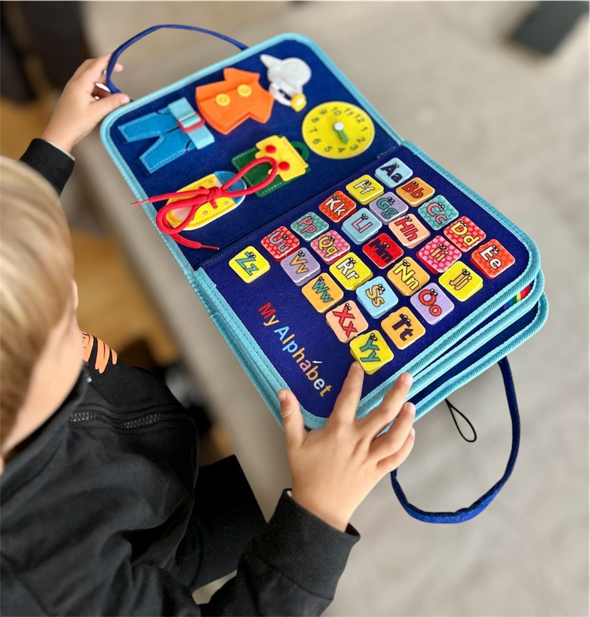 Sensory Tales - Libro in feltro sensoriale Montessori